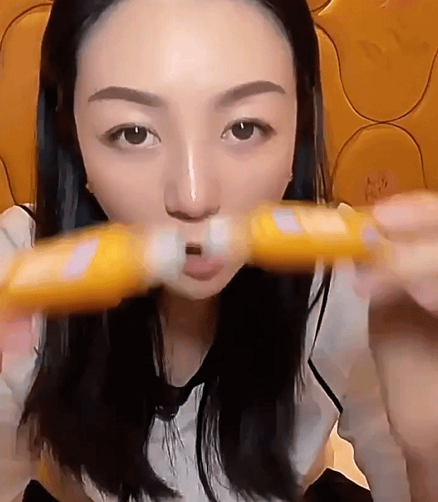 Roll-On Anti-Ojeras con Luteína – Hidratación y Lifting al Instante